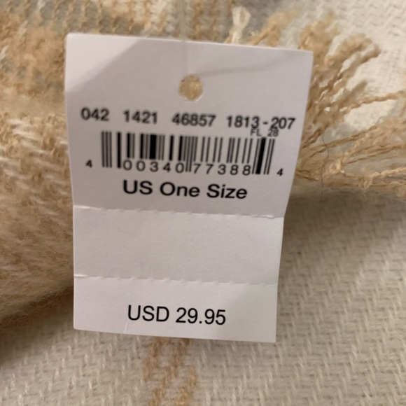 Aerie, cream/tan/gray scarf, 30”x80.” Cozy, blanket scarf. NWT. Fall is coming! - Picture 3 of 5
